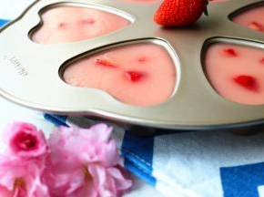 最后的成品，慕斯已经彻底凝固。