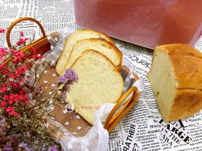 烤了两个，这个是出炉后又转进烤箱又再烤了10分钟，让其上色外皮烤到有点酥脆感，超好吃的