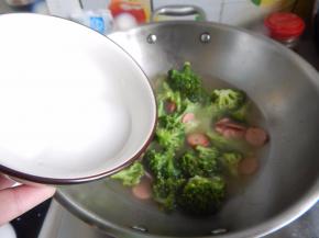 煮几分钟加入湿淀粉