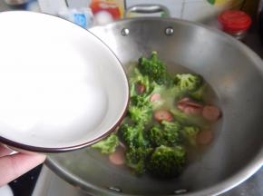 煮几分钟加入湿淀粉