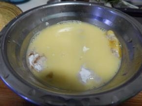 裹上鸡蛋液