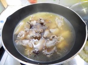 在加入清水煮开