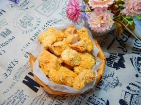 炸好拿出来刷上一层油在炸10分钟