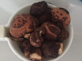 花菇先用清水泡发