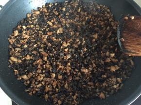 中间也是要不断翻炒