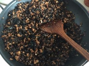 中间同样也要翻炒均匀