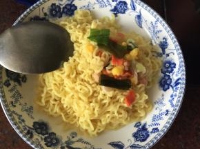 面条捞起备用