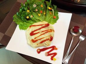 放入虾仁鱼板配料