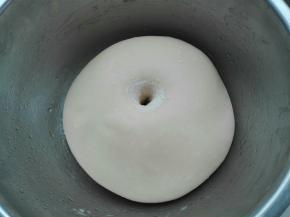 发酵至手指戳洞不回缩不塌陷即可