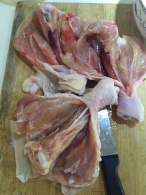 然后再泡去里面的血水