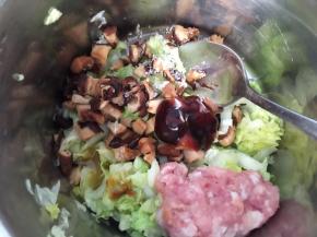 还有蚝油、3g白砂糖、胡椒粉拌均