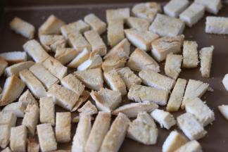 4出炉放至温热。