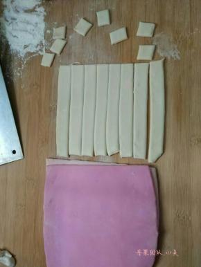 把面切条再切成小方块