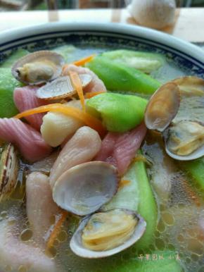 加入喜欢的食材煮一碗海螺面
