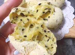 麻薯于面包的口感同时具有，很好吃～
