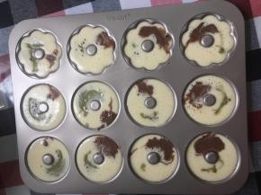 最后挤上抹茶面糊