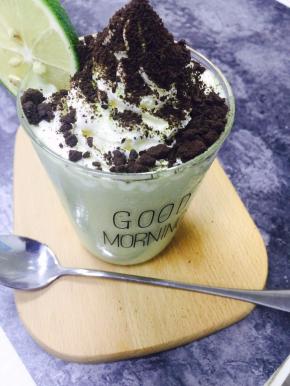 如果喜欢奥利奥，也可以撒点奥利奥，个人认为奥利奥和奶油超级配