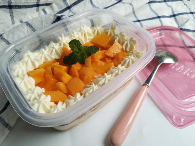 芒果盒子奶油蛋糕