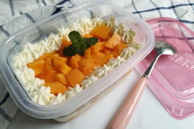 芒果盒子奶油蛋糕