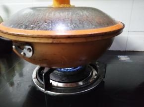转小火慢慢的炖，大概25-30分钟