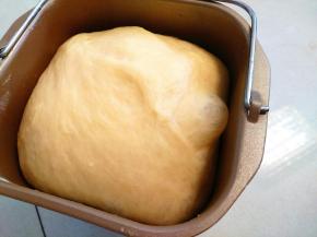 50分钟后，把发好的面团取出。