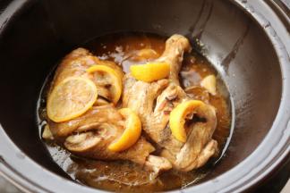 一小时过去了，打开盖子，香气扑鼻而来，卖相也不错。