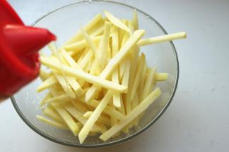 加入一点点油。