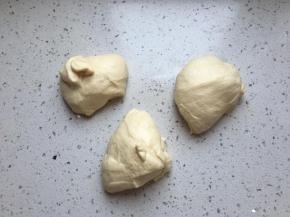 将面团平均分成3份