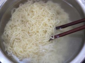 5.煮好取出过凉