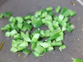 7.留底油炒青椒