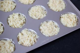 10.分成12份放入烤盘中