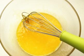 充分搅拌均匀。