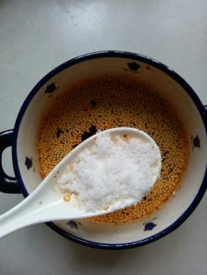 加入1茶匙糖提鲜