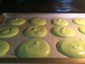 烤箱提前预热10分钟，上火175度，下火155度，中层，时间15分钟。