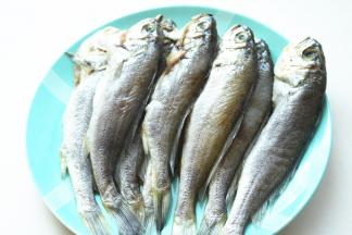 全部处理好，洗干净，沥干水分。