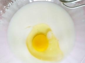 打入一个鸡蛋