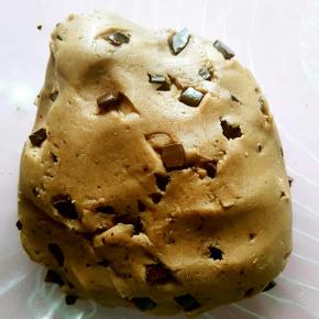 加入巧克力豆揉一揉