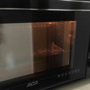 放入预热好的烤箱，上下火，中层180度40分钟左右即可