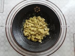 所有的酱料全部混合均匀