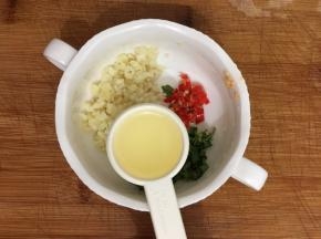 加入2勺花生油