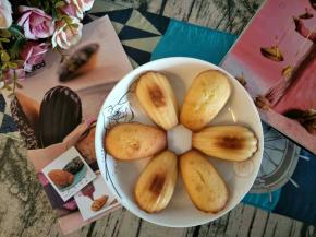 很好吃的小甜点，可以加入5克抹茶粉，或可可粉做不同口味的。