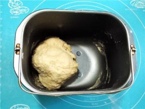 一个程序结束后，加入软化后的黄油。