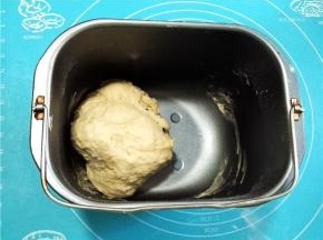 一个程序结束后，加入软化后的黄油。