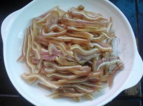 猪耳朵切薄片