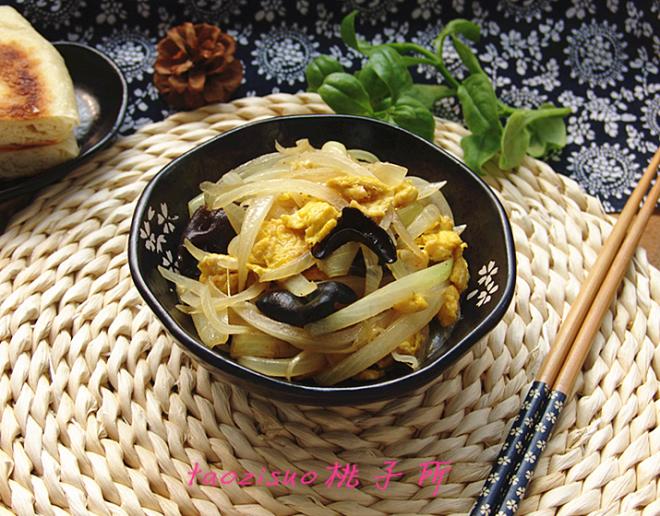 葱头炒鸡蛋
