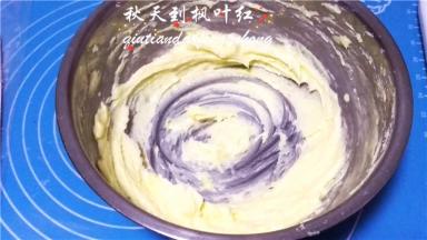 每加一次打至完全吸收再加下一次。