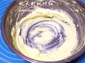 每加一次打至完全吸收再加下一次。