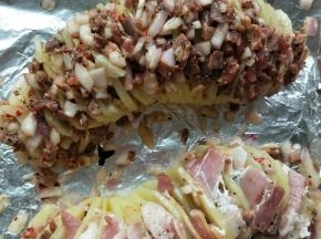 烤盘垫锡纸入烤箱，250度，10分钟左右即可