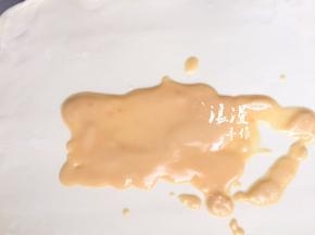 放上油酥。