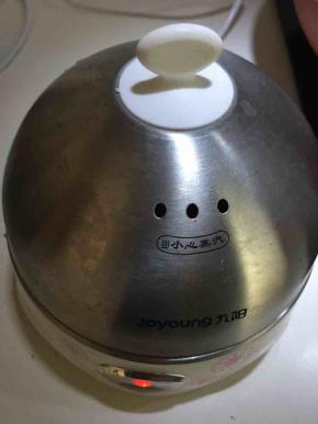 盖上锅盖煮5分钟